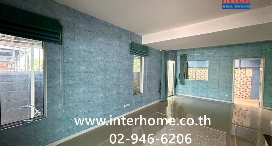 À vendre 3 chambres maison de ville à Bang Sao Thong, Samut Prakan