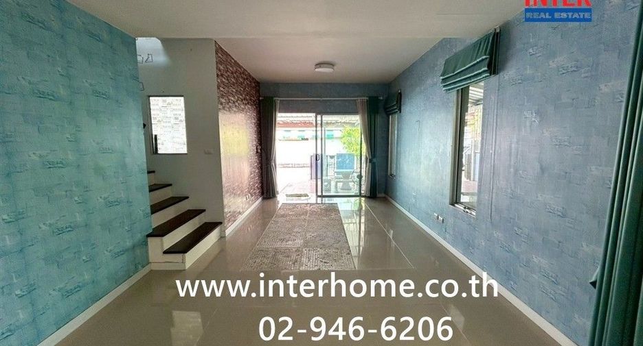 À vendre 3 chambres maison de ville à Bang Sao Thong, Samut Prakan