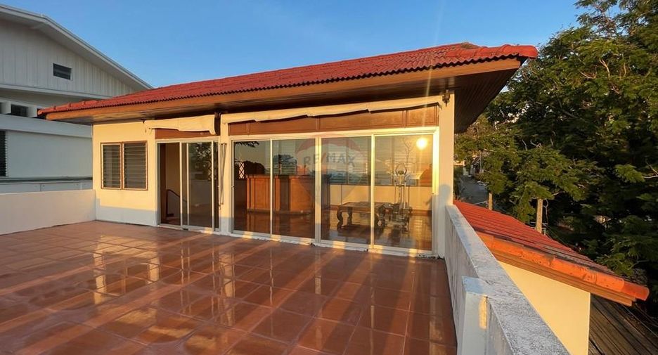 For sale 4 bedrooms villa in Ko Samui, Surat Thani