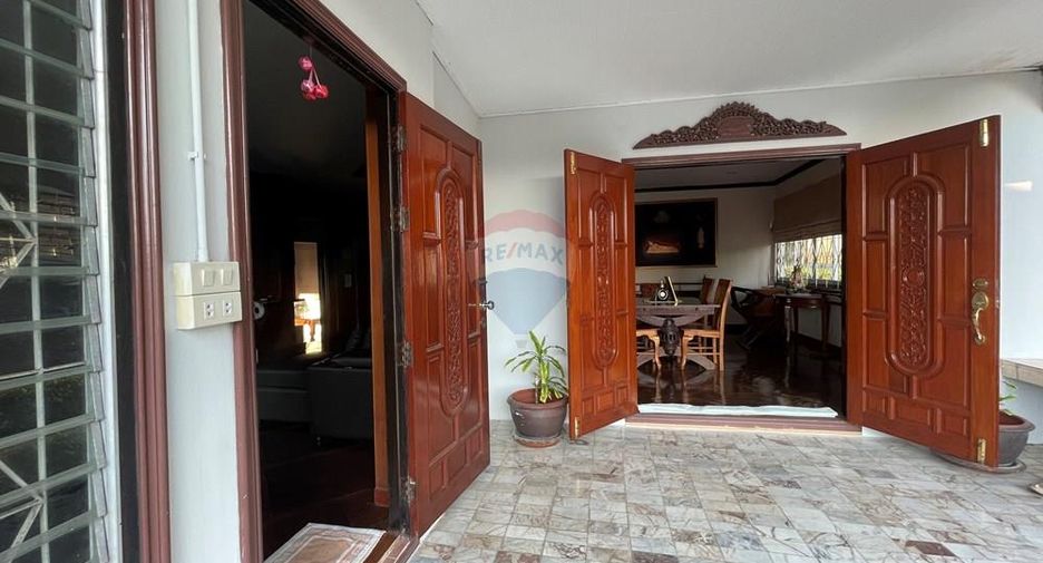 For sale 4 bedrooms villa in Ko Samui, Surat Thani