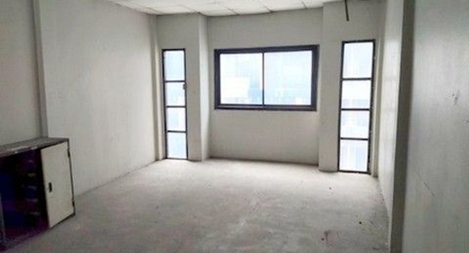Local comercial en venta de 1 habitaciones en Bang Bua Thong, Nonthaburi
