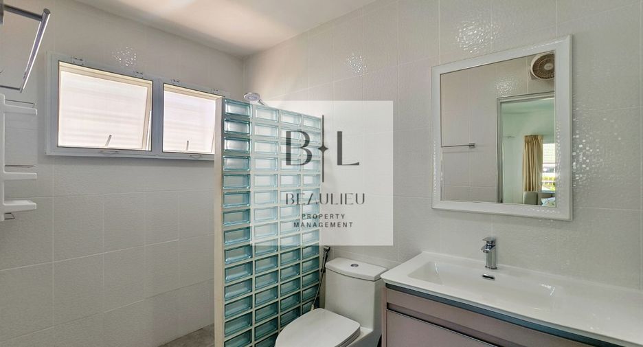 For rent and for sale 3 bedrooms house in East Pattaya, Pattaya
