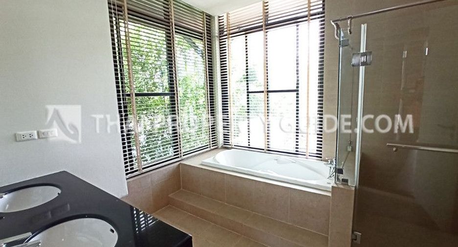 À louer 5 chambres maison à Pak Kret, Nonthaburi
