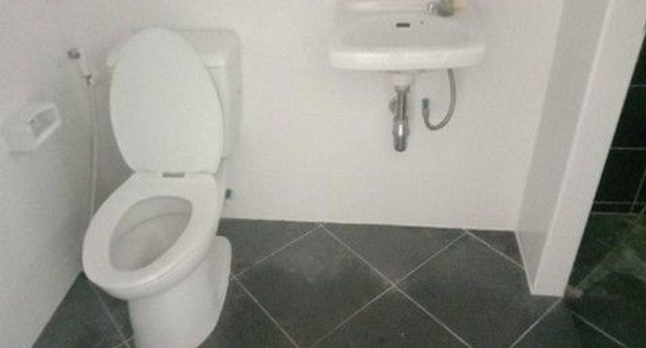 Gewerbefläche zum Kauf mit 1 Zimmer in Prachantakham, Prachin Buri