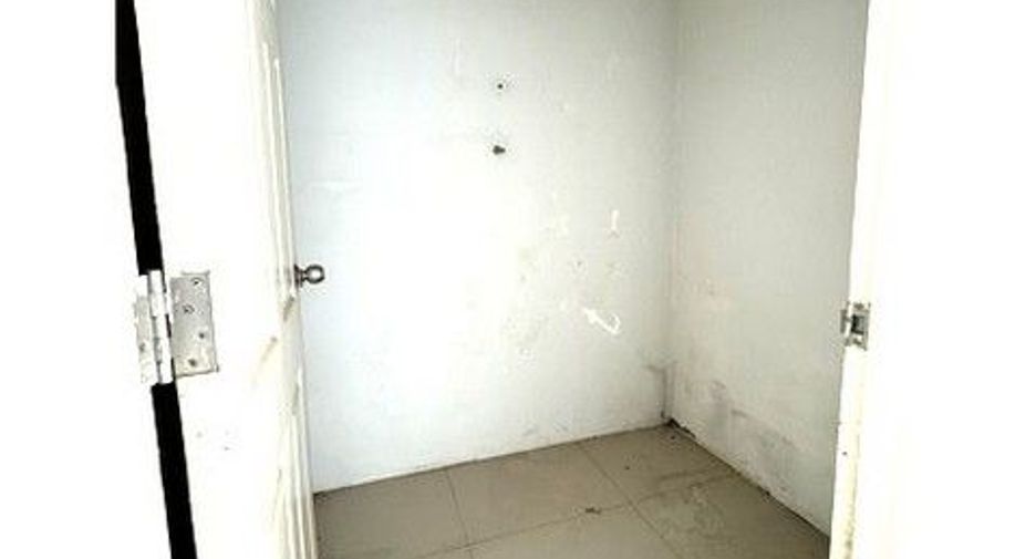 Gewerbefläche zum Kauf mit 1 Zimmer in Prachantakham, Prachin Buri