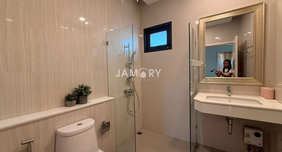 For rent 3 bedrooms villa in East Pattaya, Pattaya