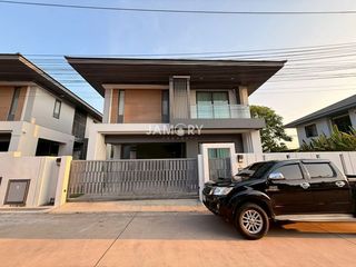 For rent 3 bedrooms villa in Bang Lamung, Chonburi