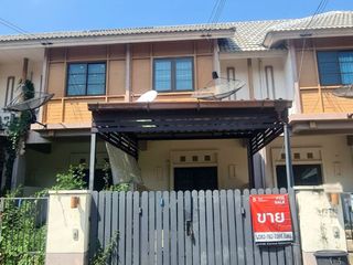 For sale 2 bedrooms townhouse in Mueang Chachoengsao, Chachoengsao