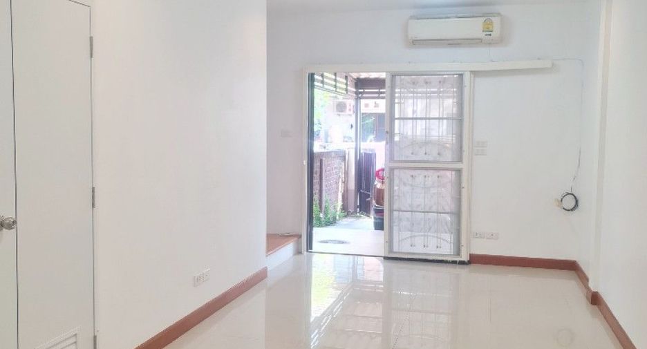 ขาย 2 ห้องนอน ทาวน์เฮ้าส์ ใน เมืองฉะเชิงเทรา, ฉะเชิงเทรา