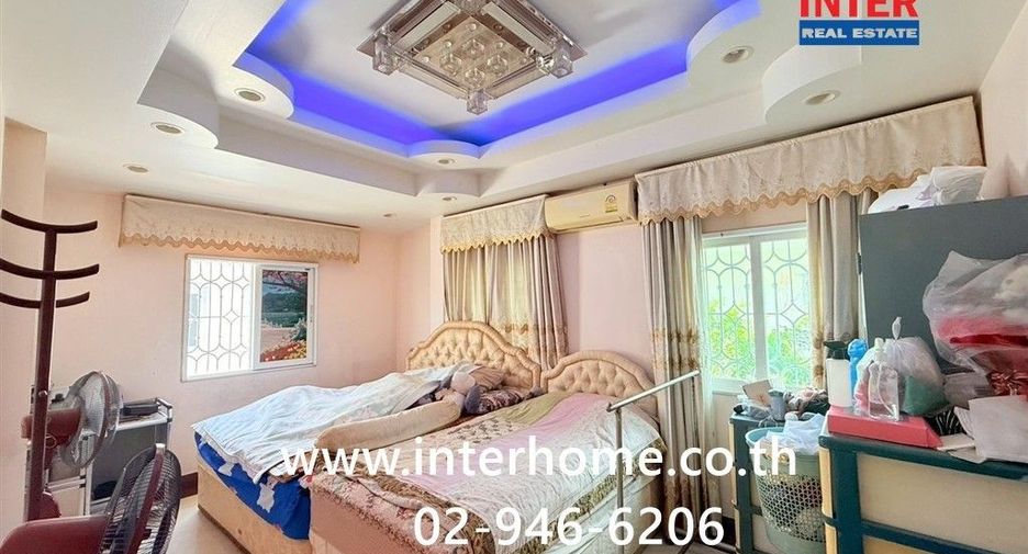 Haus zum Kauf mit 6 Zimmer in Bang Khae, Bangkok