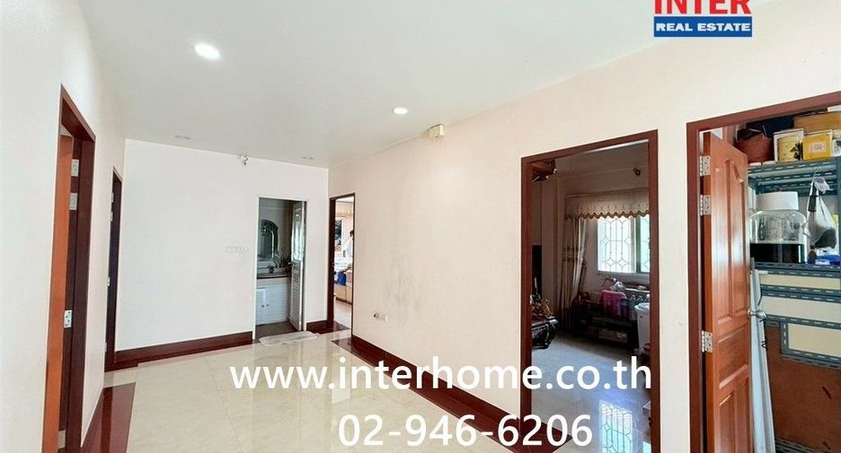 Haus zum Kauf mit 6 Zimmer in Bang Khae, Bangkok