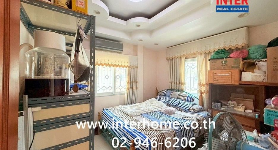 Haus zum Kauf mit 6 Zimmer in Bang Khae, Bangkok