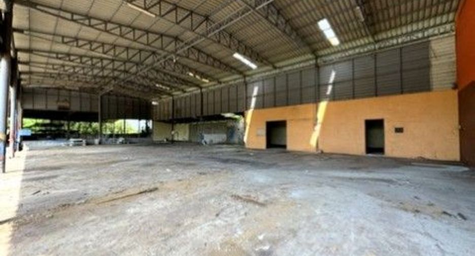 For sale 1 bed warehouse in Prachantakham, Prachin Buri