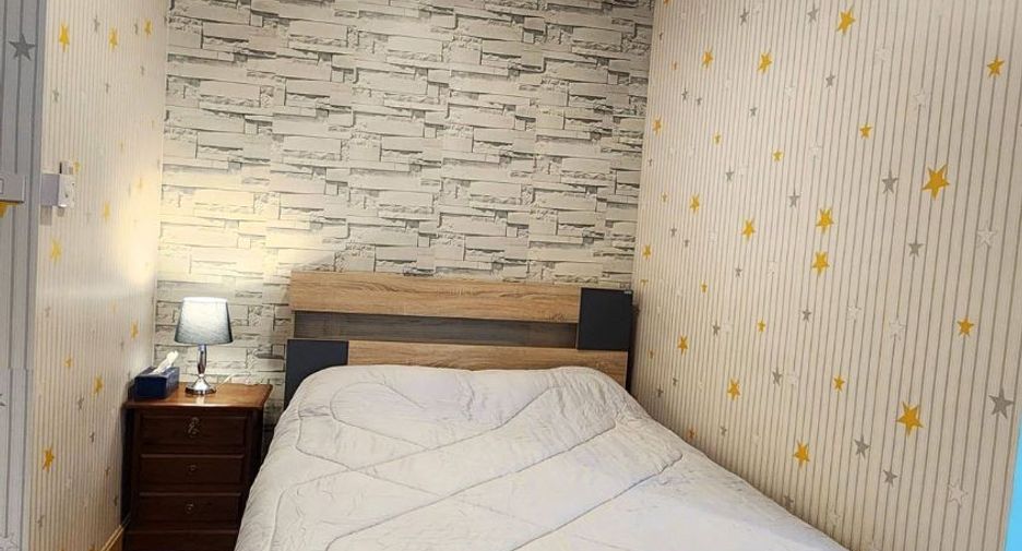 For rent 4 bedrooms house in Saraphi, Chiang Mai
