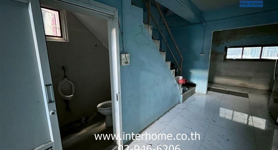 For sale 2 bedrooms retail Space in Khlong Sam Wa, Bangkok