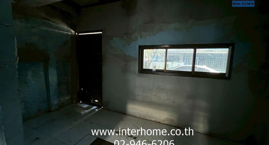 For sale 2 bedrooms retail Space in Khlong Sam Wa, Bangkok