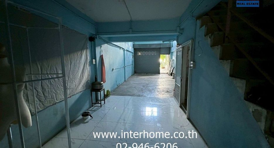 For sale 2 bedrooms retail Space in Khlong Sam Wa, Bangkok