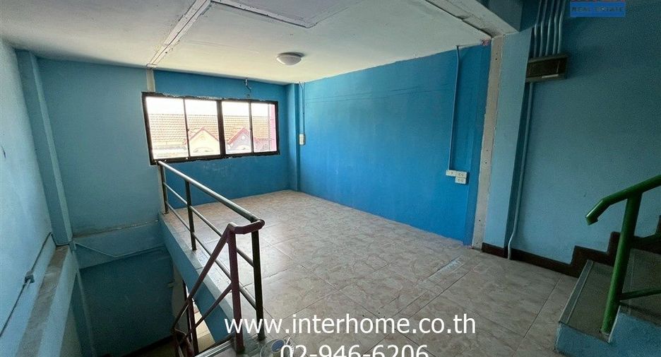 For sale 2 bedrooms retail Space in Khlong Sam Wa, Bangkok