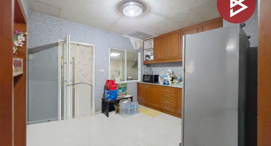 For sale 4 bedrooms house in Lam Luk Ka, Pathum Thani