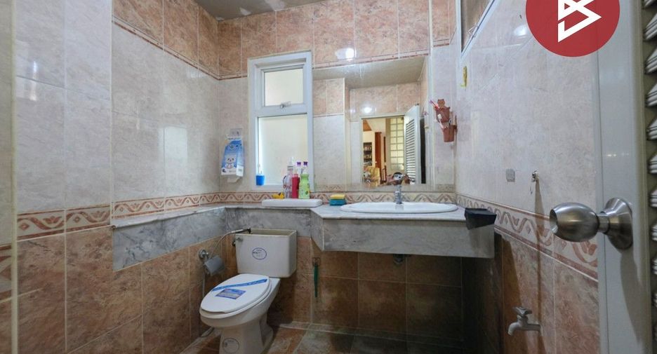 For sale 4 bedrooms house in Lam Luk Ka, Pathum Thani