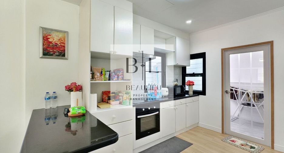 For sale and for rent 3 bedrooms house in Sattahip, Chonburi