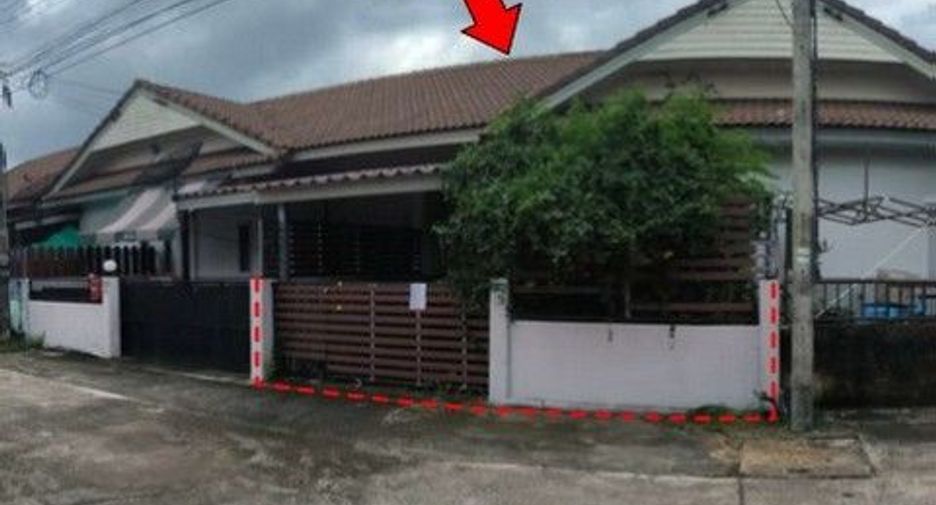 For sale 1 bed townhouse in Prachantakham, Prachin Buri