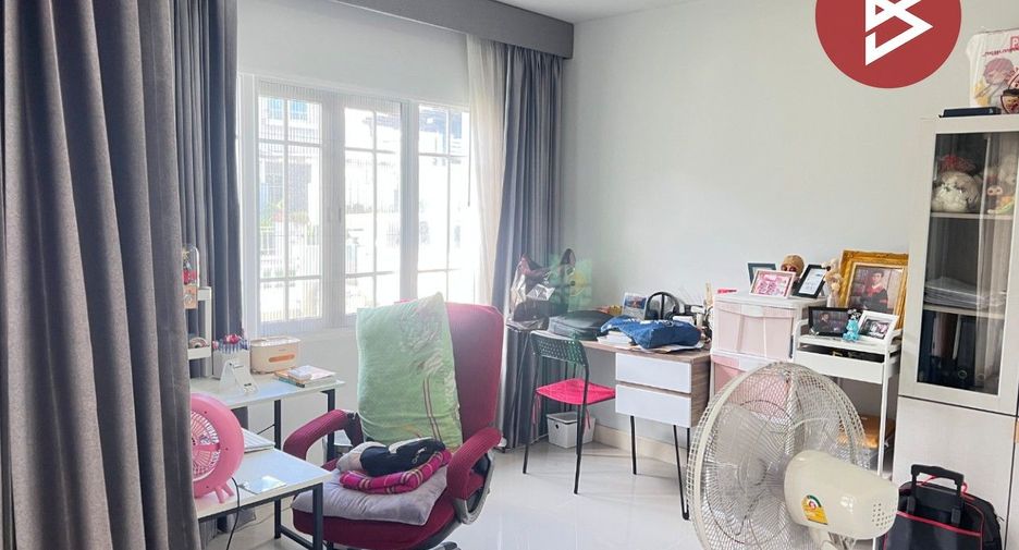 Haus zum Kauf mit 3 Zimmer in Sai Noi, Nonthaburi