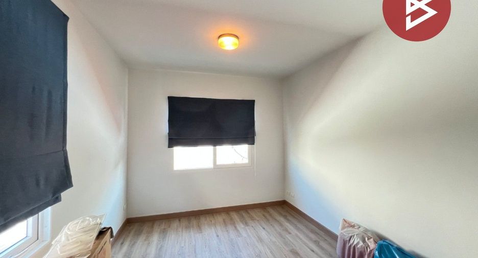 Haus zum Kauf mit 3 Zimmer in Sai Noi, Nonthaburi