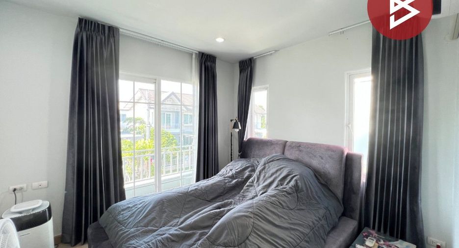 Haus zum Kauf mit 3 Zimmer in Sai Noi, Nonthaburi