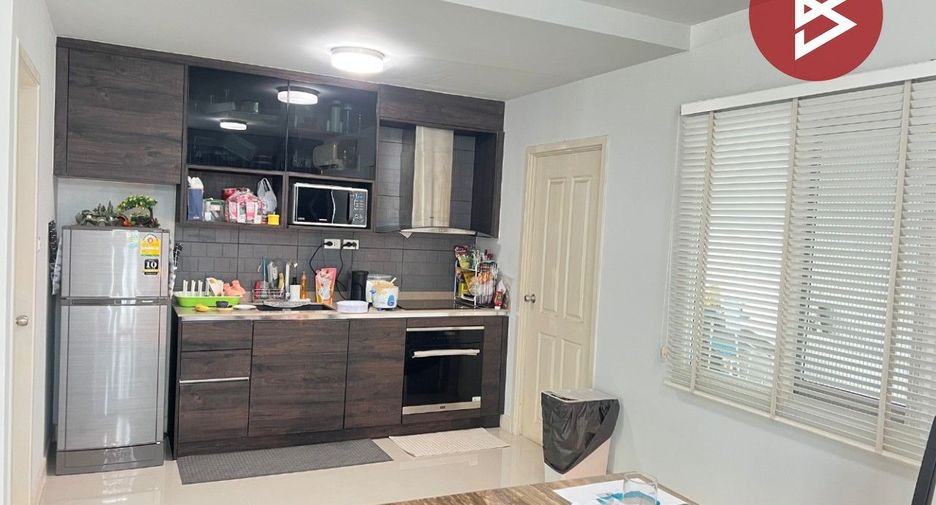 Haus zum Kauf mit 3 Zimmer in Sai Noi, Nonthaburi