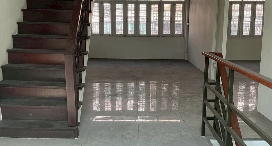 出租 仓库 在 Khlong Toei, 曼谷