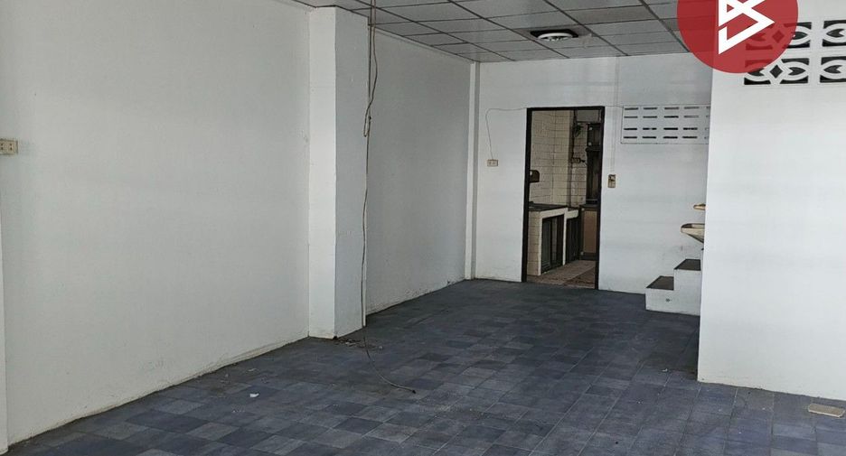 Reihenhaus zum Kauf mit 2 Zimmer in Mueang Samut Prakan, Samut Prakan
