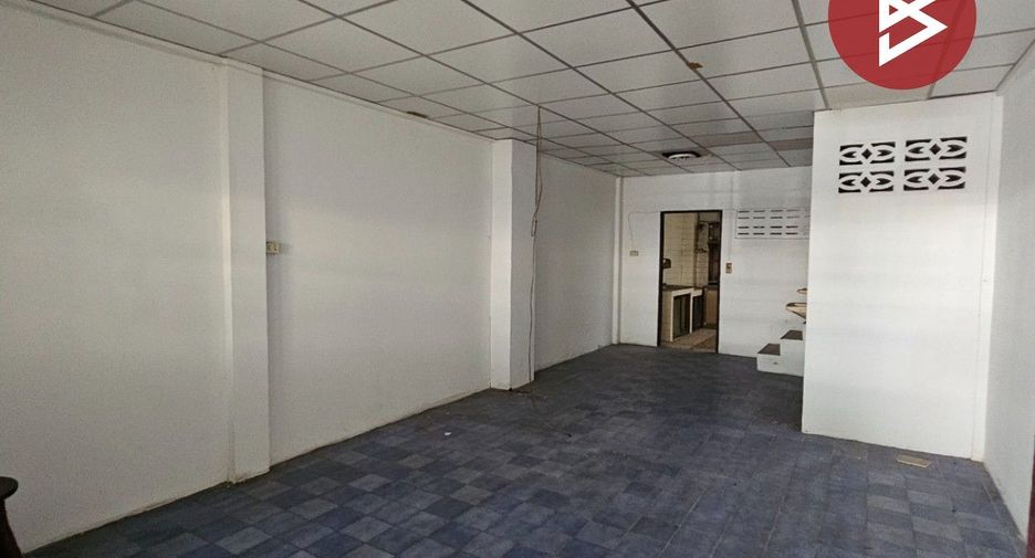 Reihenhaus zum Kauf mit 2 Zimmer in Mueang Samut Prakan, Samut Prakan
