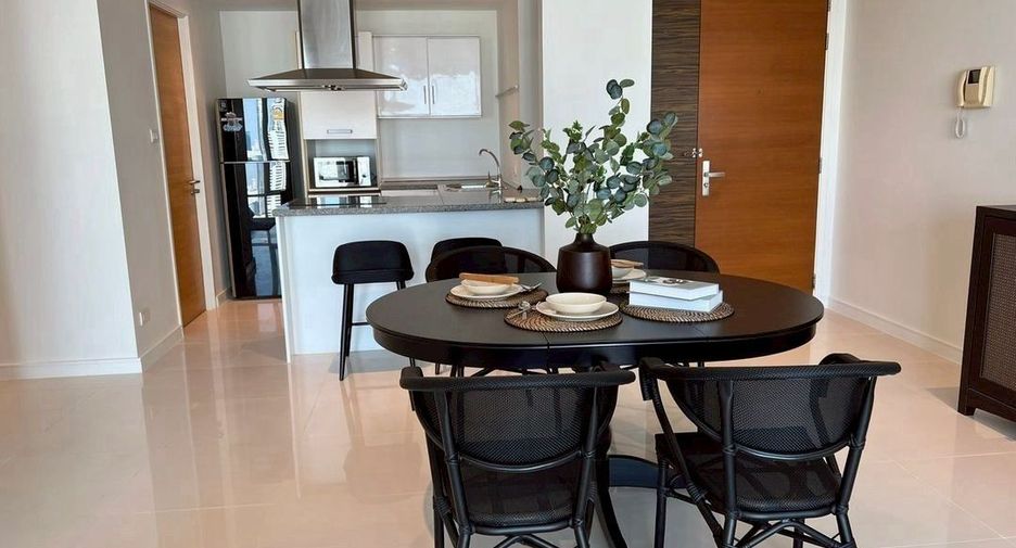 For rent 2 bedrooms condo in Khlong Toei, Bangkok