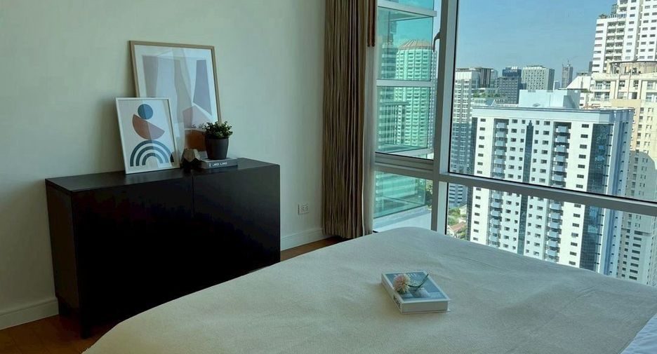 For rent 2 bedrooms condo in Khlong Toei, Bangkok