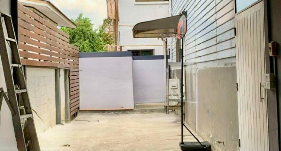 Haus zum Kauf mit 3 Zimmer in Mueang Nonthaburi, Nonthaburi