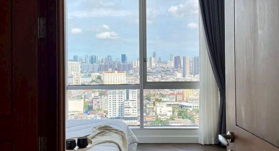 For rent 2 bedrooms condo in Sathon, Bangkok