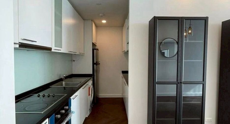For rent 2 bedrooms condo in Sathon, Bangkok