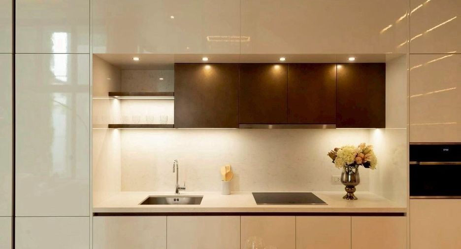 For sale 4 bedrooms house in Watthana, Bangkok