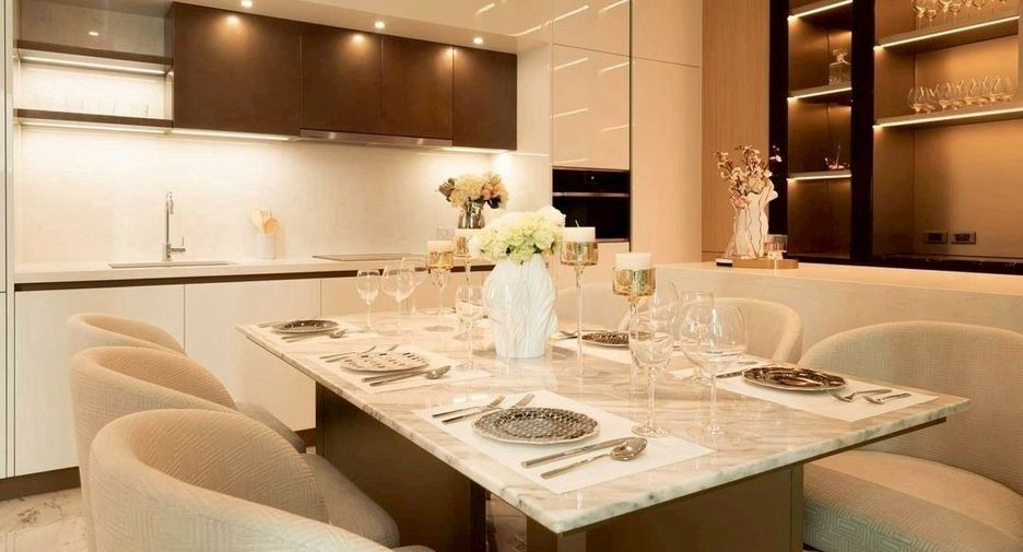 For sale 4 bedrooms house in Watthana, Bangkok