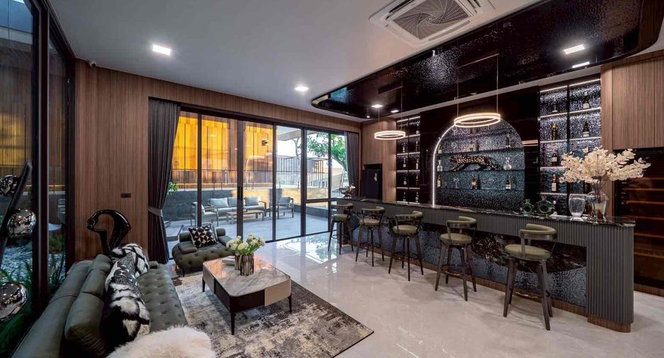 For sale 7 bedrooms villa in East Pattaya, Pattaya