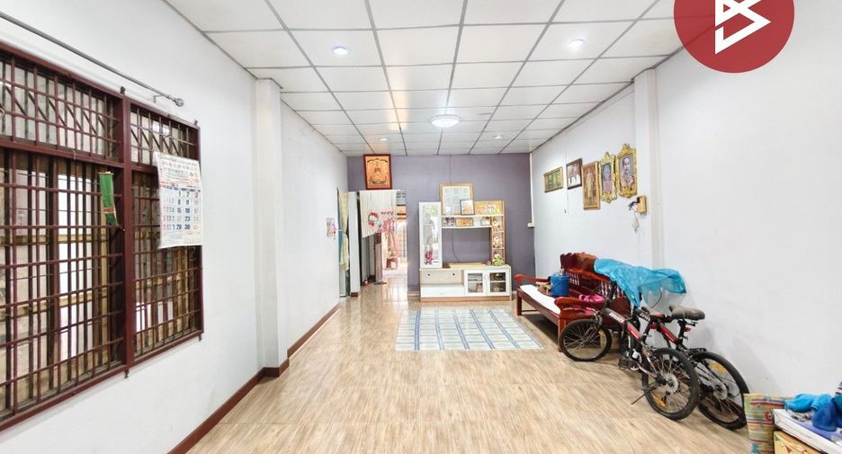 Casa adosada en venta de 2 habitaciones en Tha Maka, Kanchanaburi