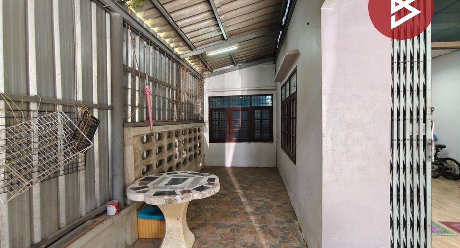 Casa adosada en venta de 2 habitaciones en Tha Maka, Kanchanaburi