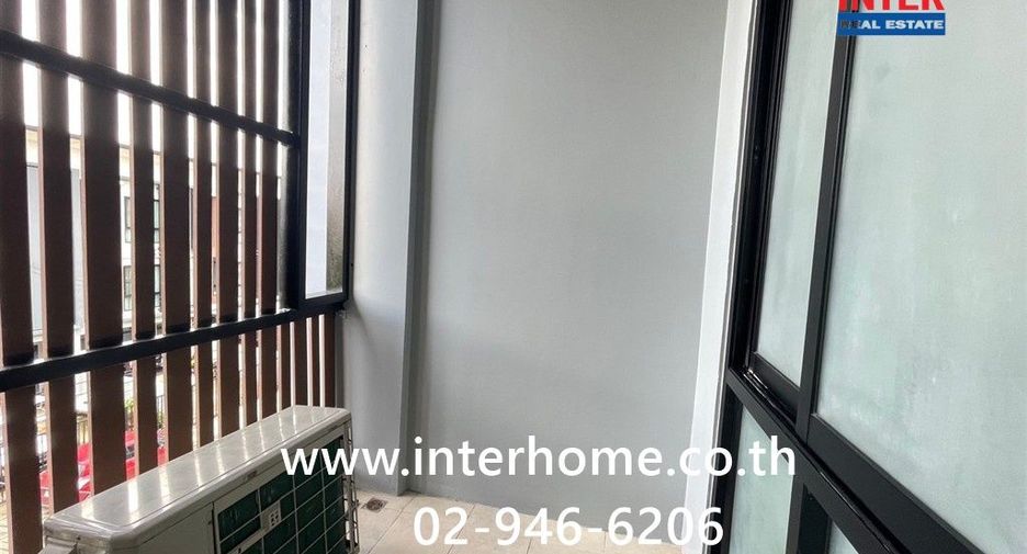 For sale 4 bedrooms townhouse in Lat Krabang, Bangkok
