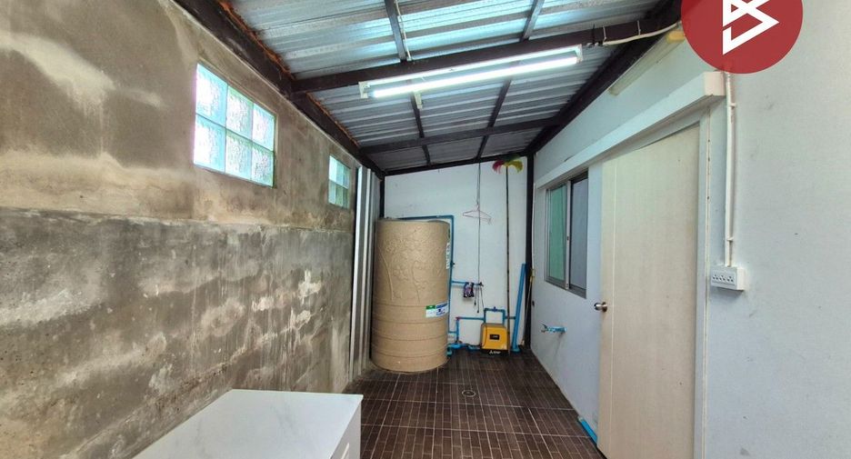 For sale 3 bedrooms townhouse in Krathum Baen, Samut Sakhon