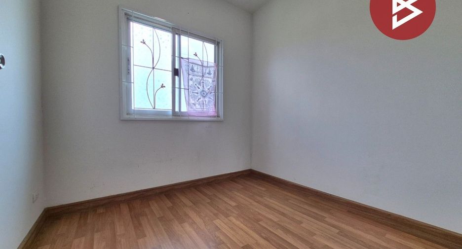 For sale 3 bedrooms townhouse in Krathum Baen, Samut Sakhon