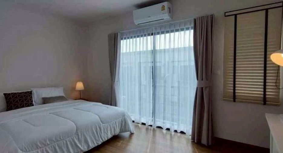 For rent 3 bedrooms townhouse in Prawet, Bangkok