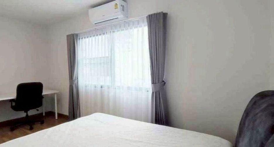 For rent 3 bedrooms townhouse in Prawet, Bangkok