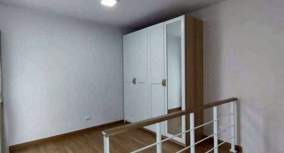 For rent 3 bedrooms townhouse in Prawet, Bangkok