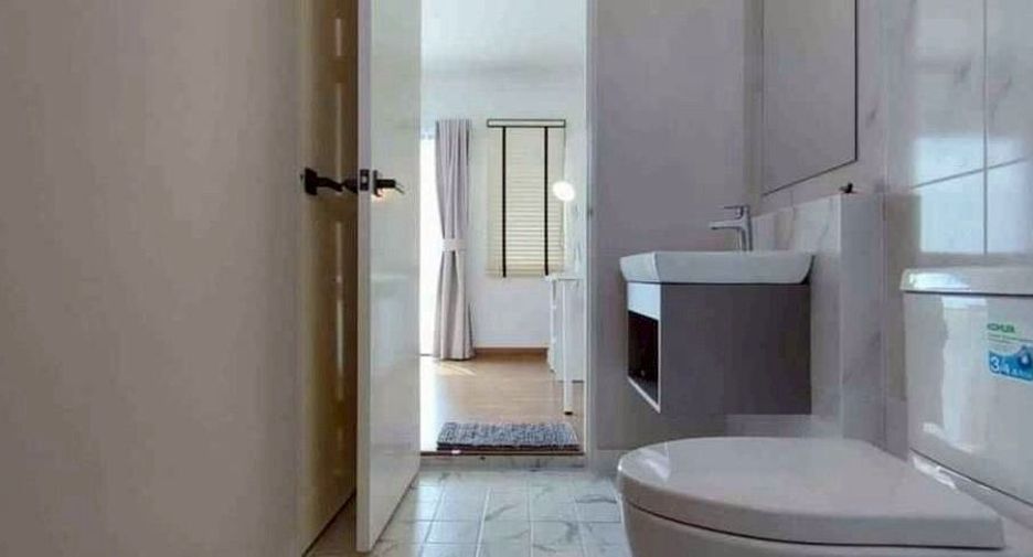 For rent 3 bedrooms townhouse in Prawet, Bangkok